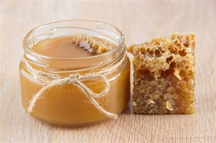 Is it okay to eat beeswax?