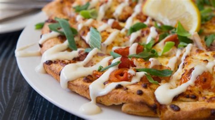 What country puts mayo on pizza?