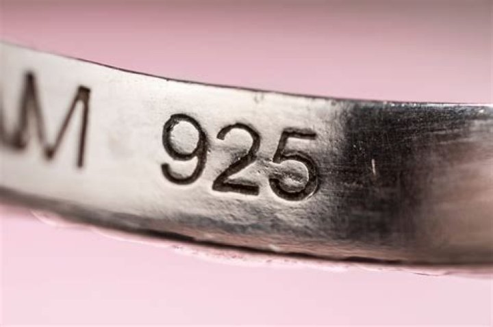 What does 5925 on a ring mean?