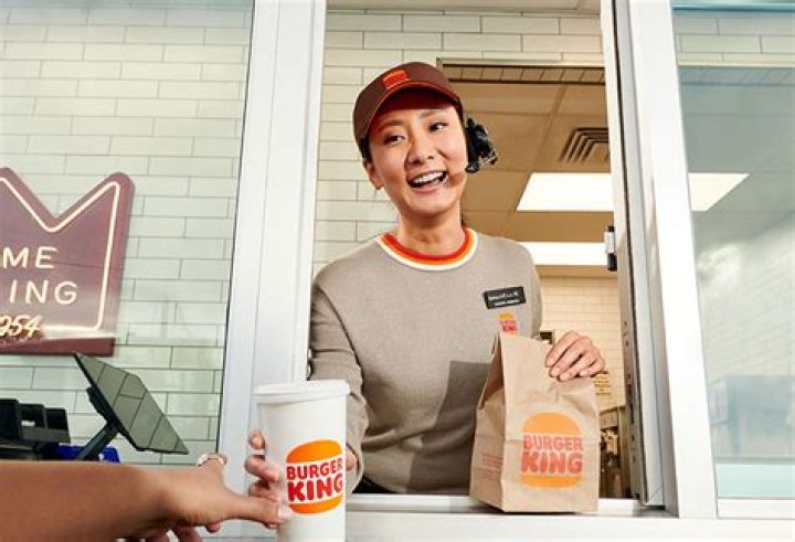What does an assistant manager at Burger King do?