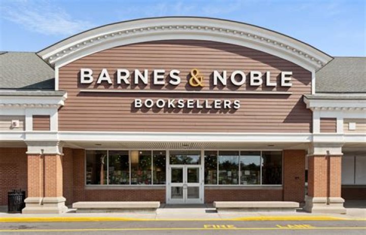 What does Barnes and Noble do with unsold magazines?