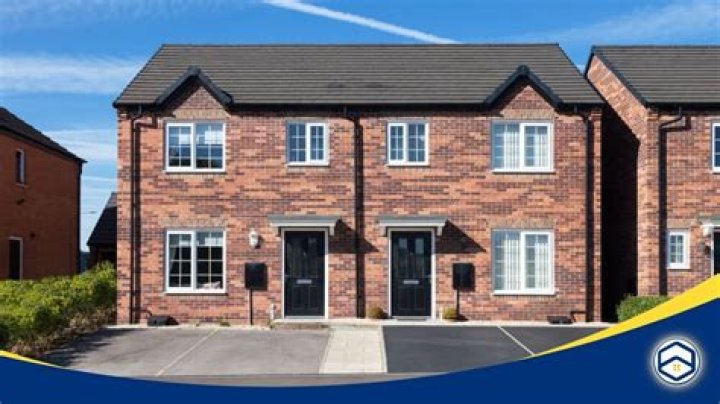 What does semi-detached mean in real estate?