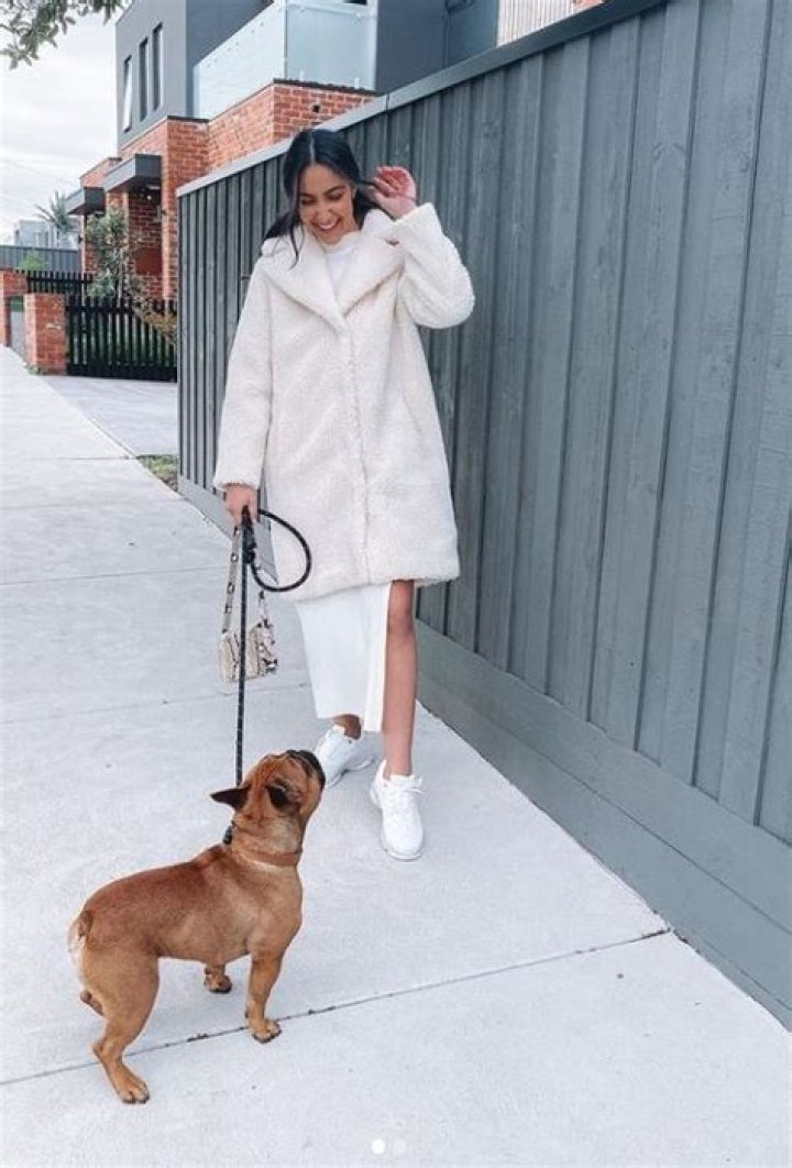 What does Tayla Damir do?