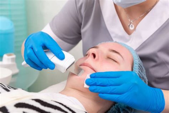 What is a HydraFacial with Dermaplaning?