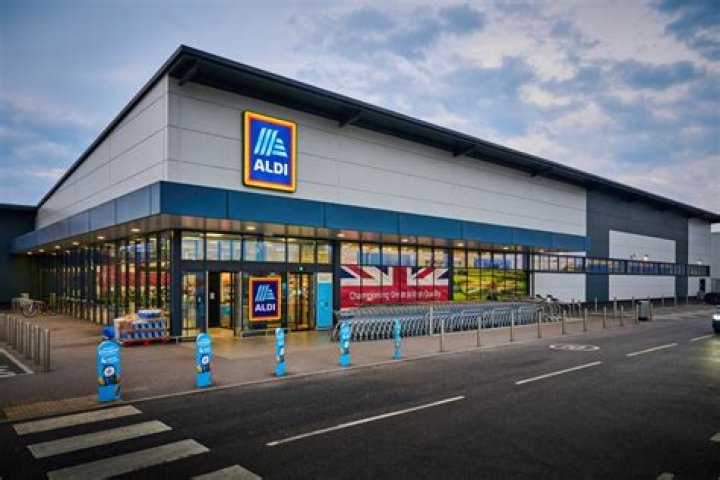What is ALDI starting pay?