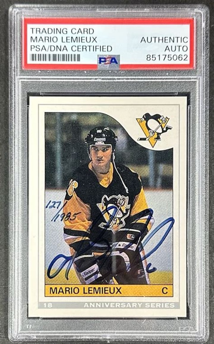 What is Mario Lemieux rookie card worth?