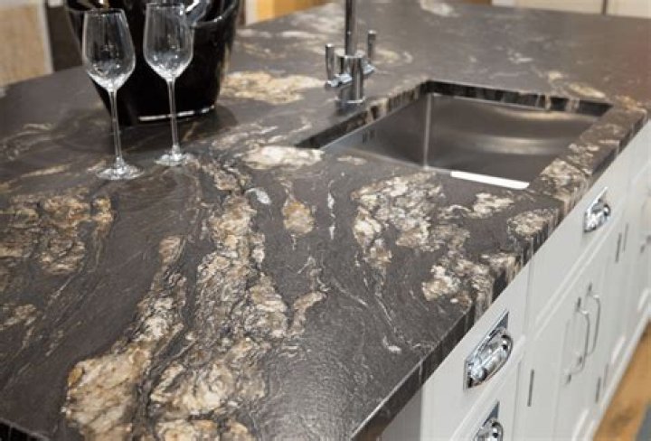 What is the best cleaner to use on granite countertops?