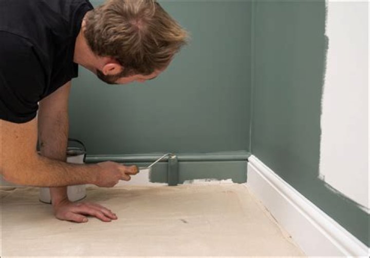 What type of paint is best for skirting boards?