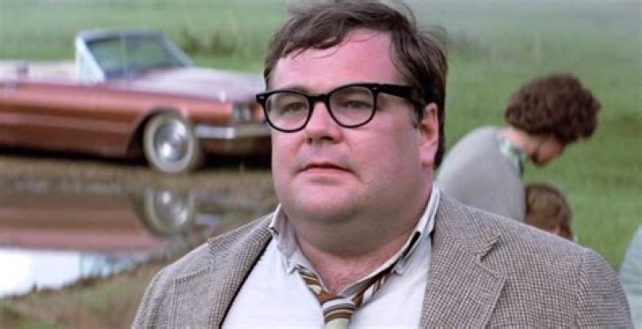 Where does gailard Sartain live now?