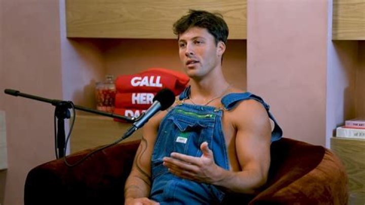 Where does Rob Powers live?