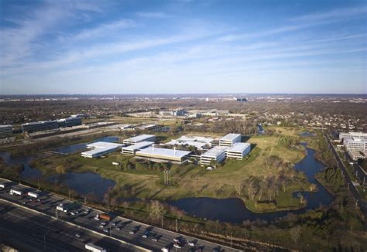 Where is Owens Illinois headquarters?