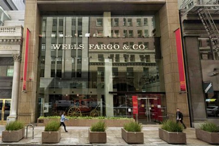 Where is the corporate office for Wells Fargo?