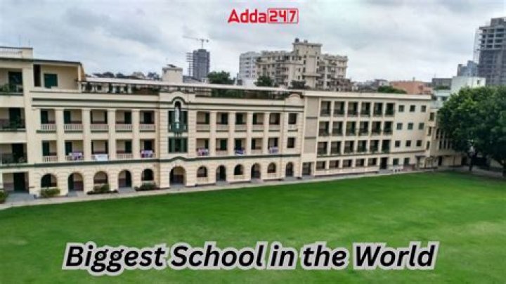 Which is the biggest school in India?