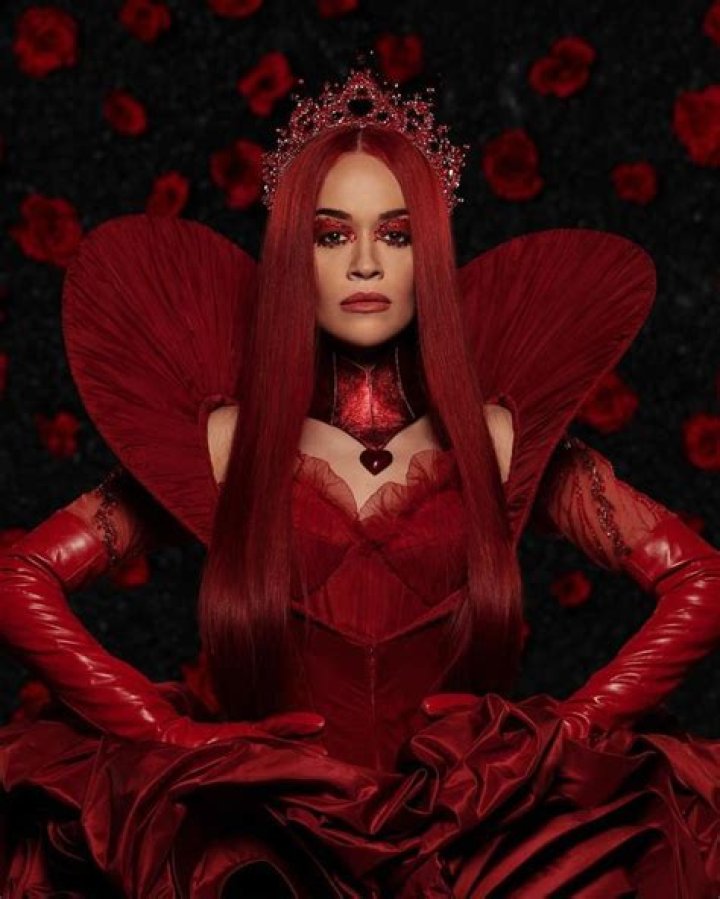 Who can kiss the Queen?