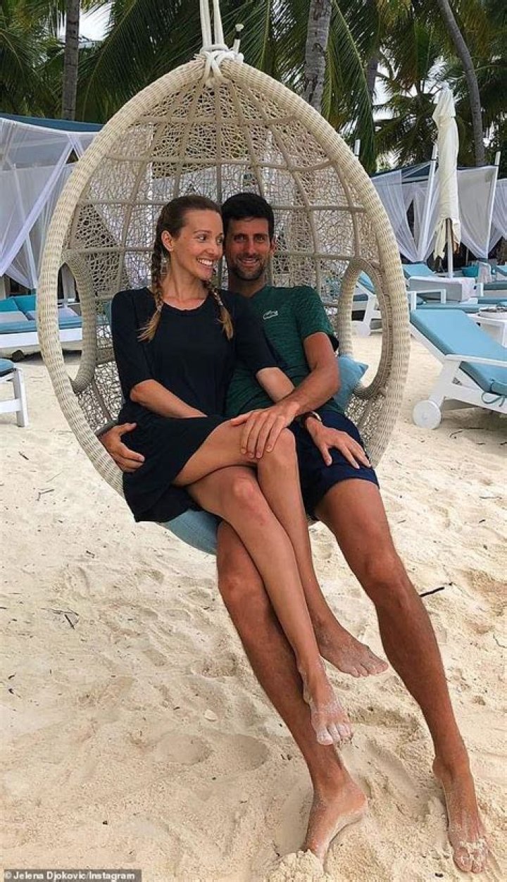 Who described herself as a painter?