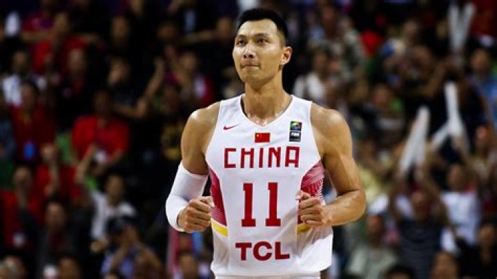 Who is the richest Chinese basketball player?