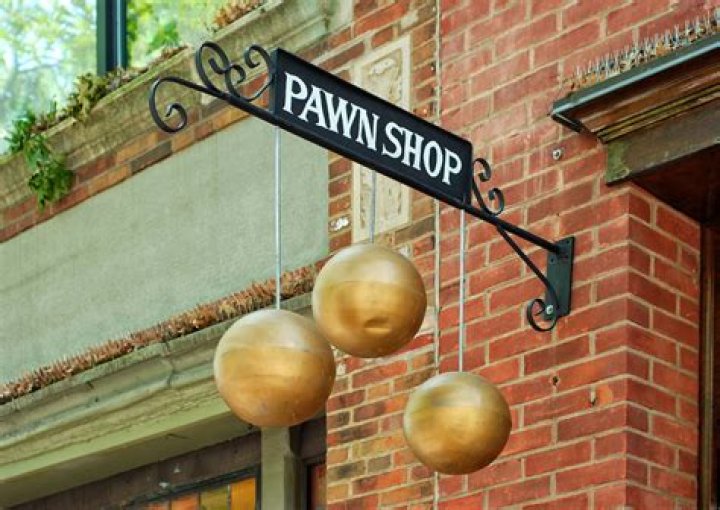 Why do pawn shops have three balls?