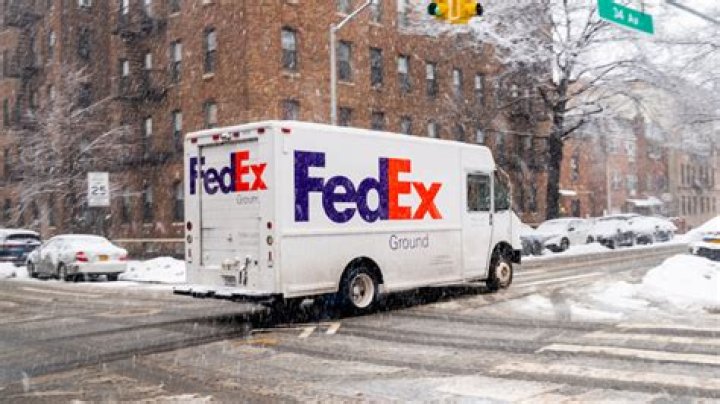 Will FedEx deliver in the snow?